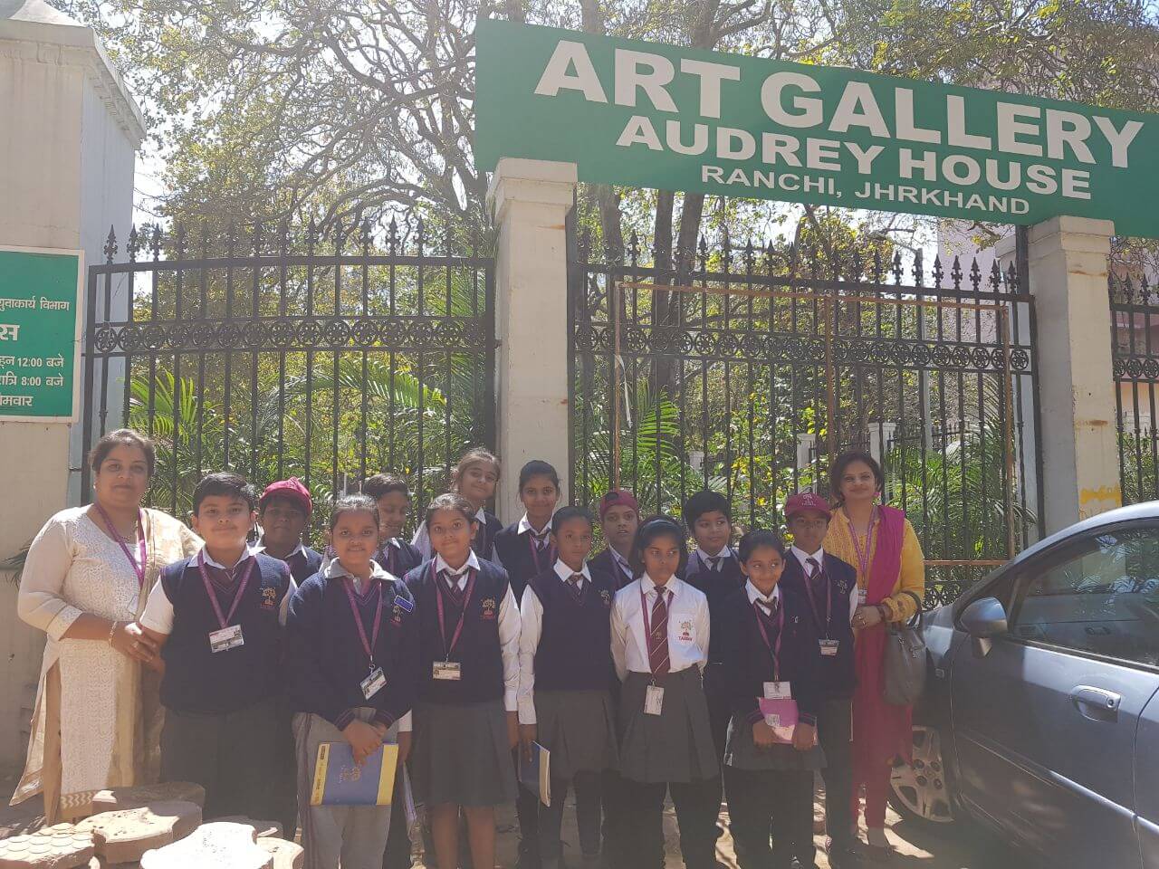 Grade IV visit the Art Gallery