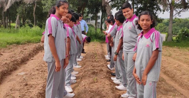 Students participating in plantation at the AGRI-INTEGRATED LEARNING