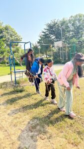 Learning geography and ecology on-site